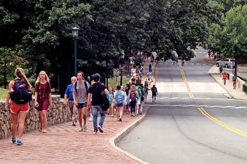 Students walking down McCormick Rd